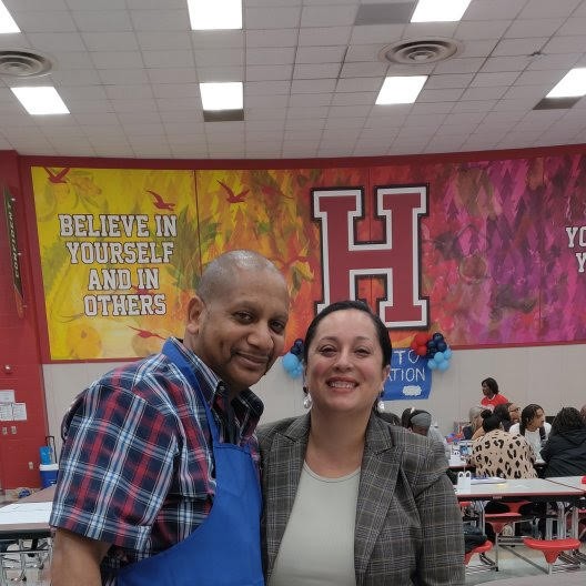 Grateful for a new year and all the magically phenomenal leaders who believe and support my award-winning art program! Thank you! How can we possibly top last year's accomplishments?
Stay tuned!😉#HawkNationPride  <a href="/Hill_AISD/">Hill Elementary School</a>  <a href="/HillHawkArtClub/">Hill Hawks Art Club</a>