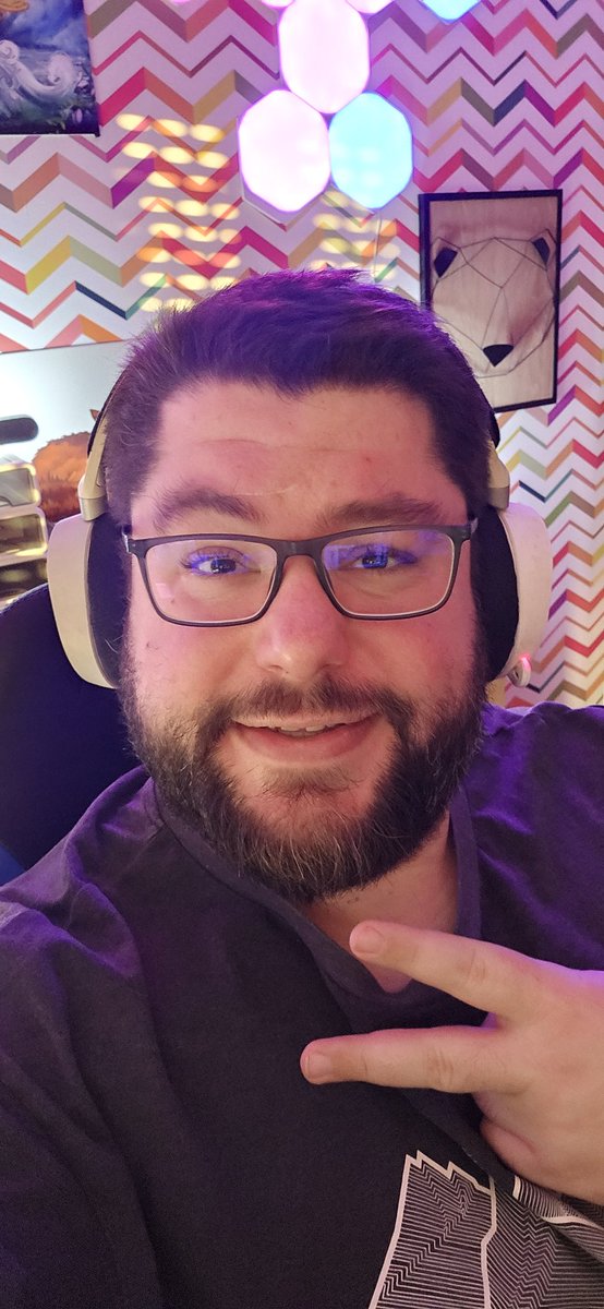 Kaelyscius tweet media