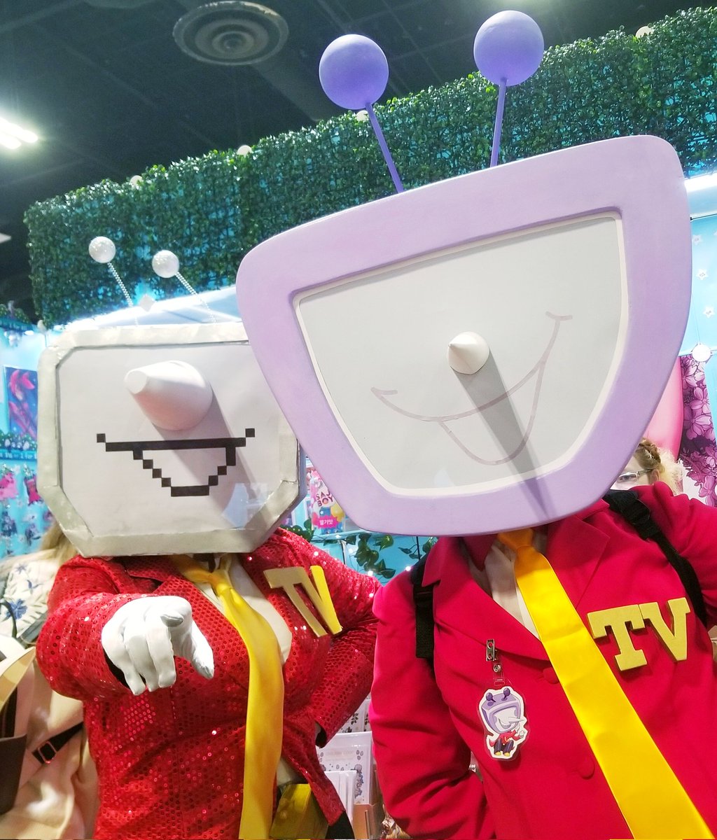 COMING STRAIGHT FROM YOUR HOUSE 🏠 #tampabaycomiccon