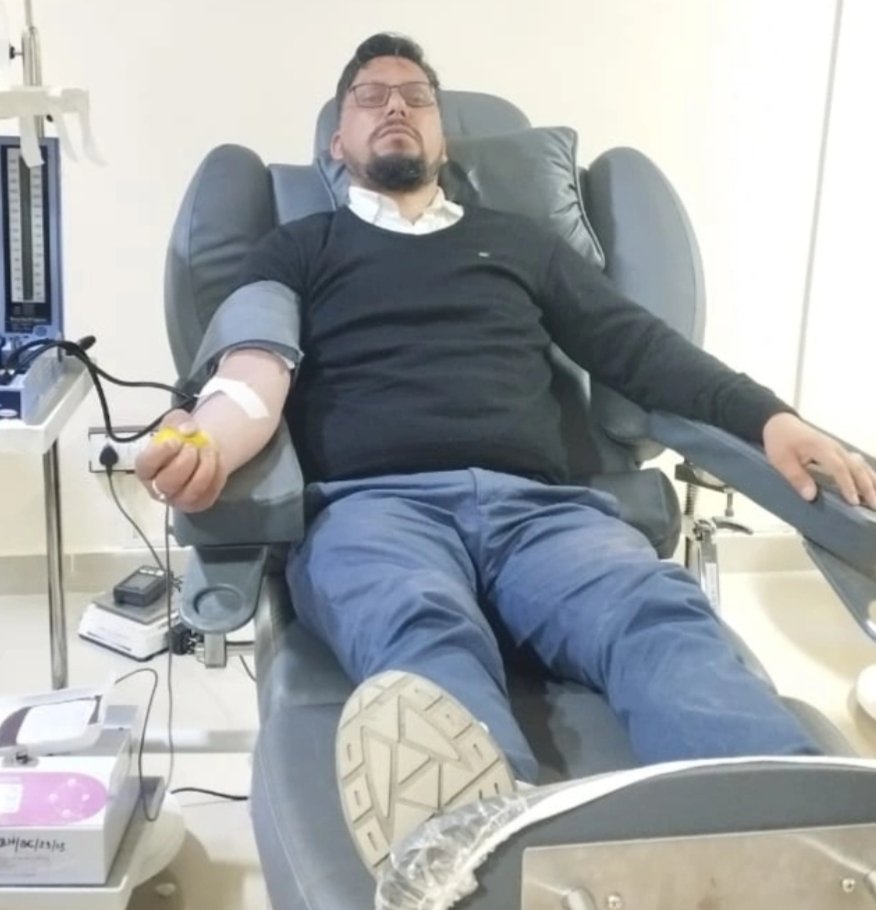 Nssunitvgcmandi's tweet photo. Blood donation by Programme officer Prof.Surajmani sir🙏💐 https://t.co/xZlTreNr5Y