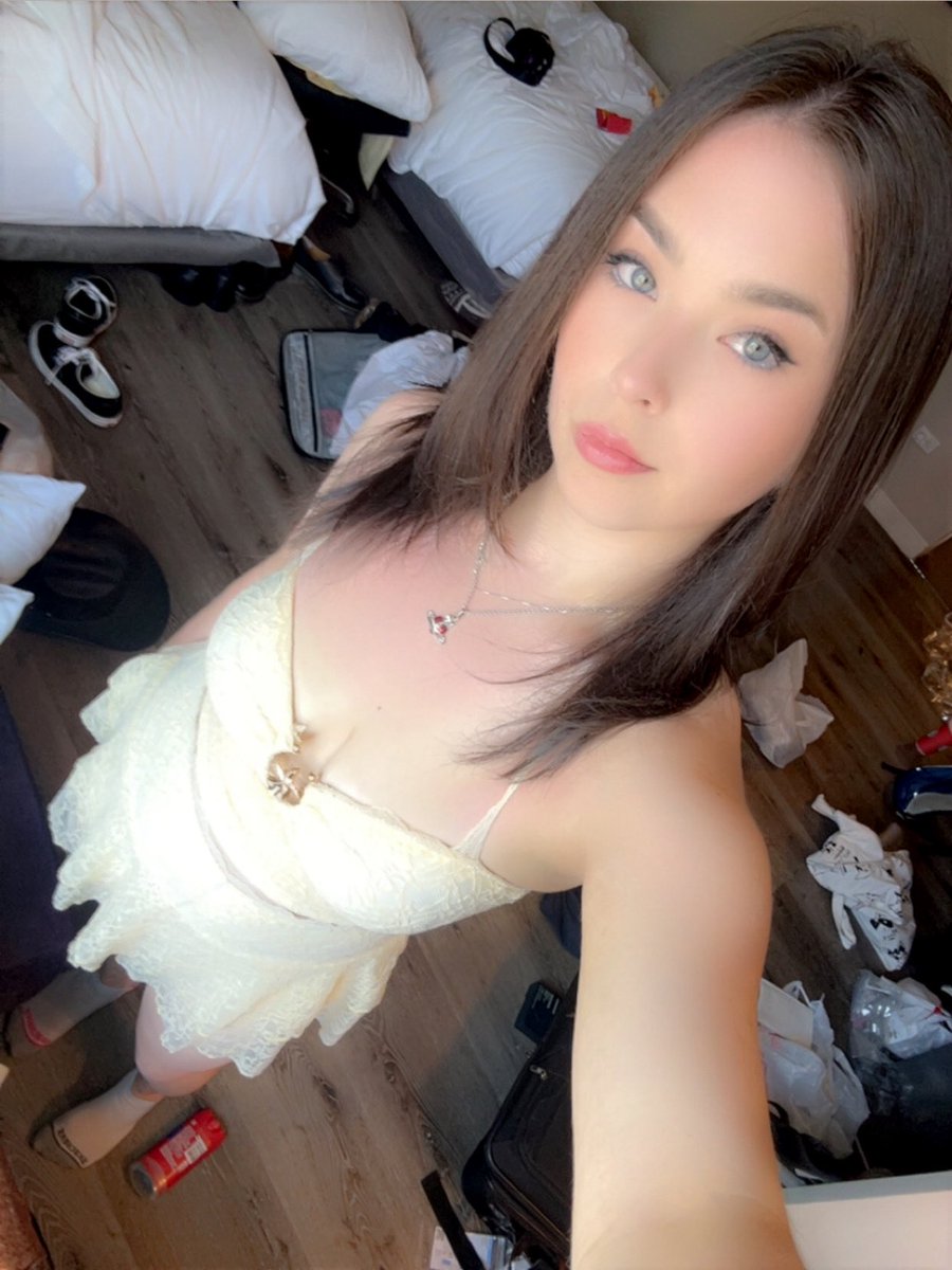 ellie ❀ tweet media