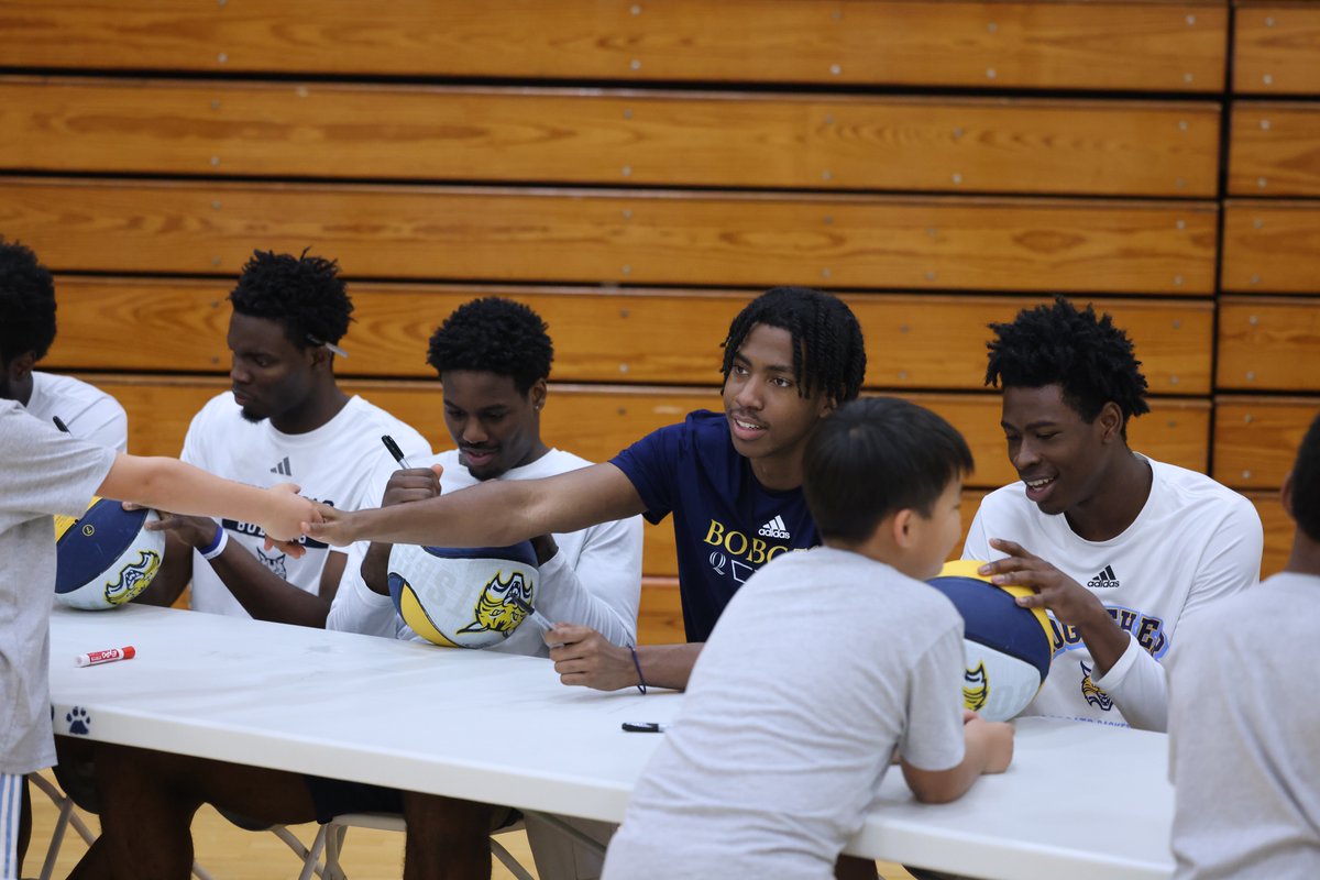 Quinnipiac Men's Basketball tweet media