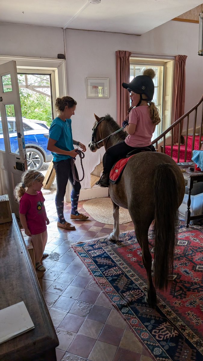 Two weeks into the school holidays &amp; the wheels have officially come off! 🙈🙈