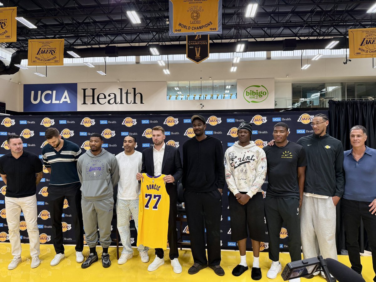 Lakers Nation (@lakersnation) on Twitter photo Some of Luka’s #Lakers teammates were there to support at today’s presser.
📸: <a href="/Rachel__Nichols/">Rachel Nichols</a> Some of Luka’s #Lakers teammates were there to support at today’s presser.
📸: <a href="/Rachel__Nichols/">Rachel Nichols</a>