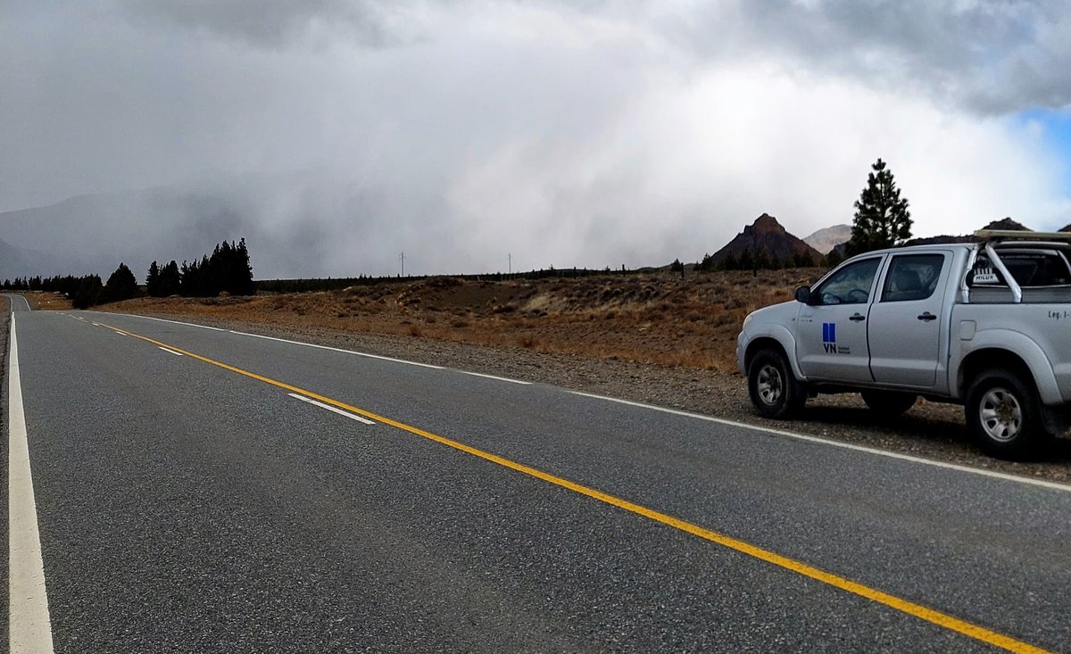 ⚠️ #Chubut 02/08/2025
2do parte de rutas del Plan Invernal de #VialidadNacional
📷 RN 40 #Esquel - Leleque: calzada normal, húmeda en sectores. Banquinas húmedas. Cuadrilla de Vialidad Nacional realiza recorrido preventivo.
➡️Info del estado de rutas: argentina.gob.ar/rutasnacionales