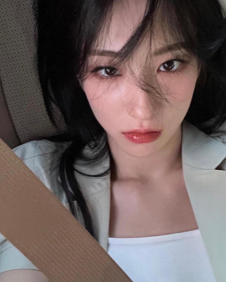 divinitysite's tweet image. Vengo a hacer lo que todos deberían y es mandarlos a escuchar mucho el #𝐍𝕠bo͞dyꕀ𝔖𝕥erǝö porque si de algo estoy segura es de que esta #𝙳a͟in𝐶𝐥ä𝕤𝕤y𝕔ö𝐥𝐥a͟b es mi favorita de todos los tiempos, y como no si así nació el #𝔉ǝa͟𝕥·𝐥ucifǝrʼ𝕧iɴɴy.

☆! #ᴋᴏᴋᴏ﹣𝚗𝚞𝚝