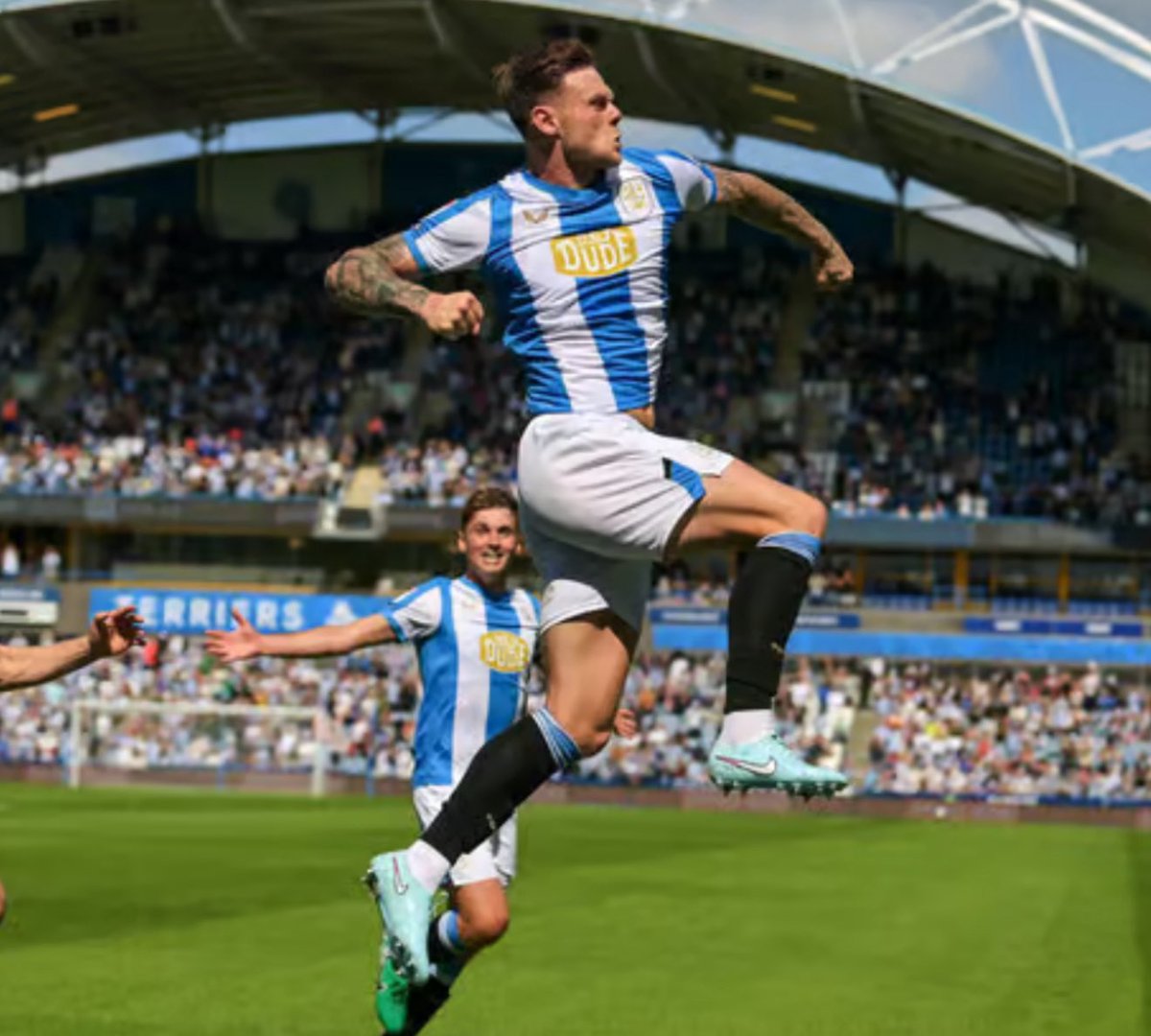 Joe low x Jack Whatmough

Mickel Miller x Lyndon Gooch

We really do have the best defence in league 1. 😮‍💨

#htafc