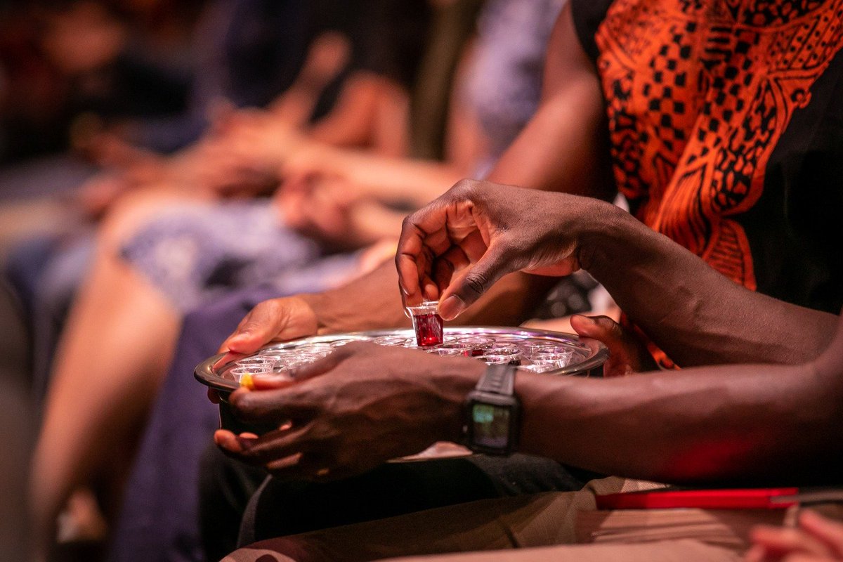 Welcome to church! Today, we take time to remember the incredible sacrifice Jesus made for us as we share in Holy Communion.

#GodsHeartForCommunity
