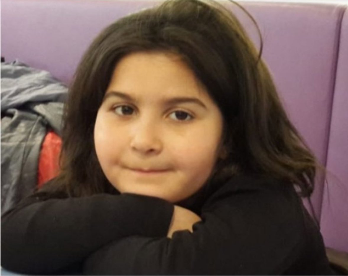 Her akşam saat 22.00’da Şaban Abimizin 7 yıldır yaptığı gibi kızının adaletini sağlamak için sizleri #RabiaNazİçinAdalet demeye davet ediyorum.şaban abi kızının adaletini aradığı için hapse atıldı