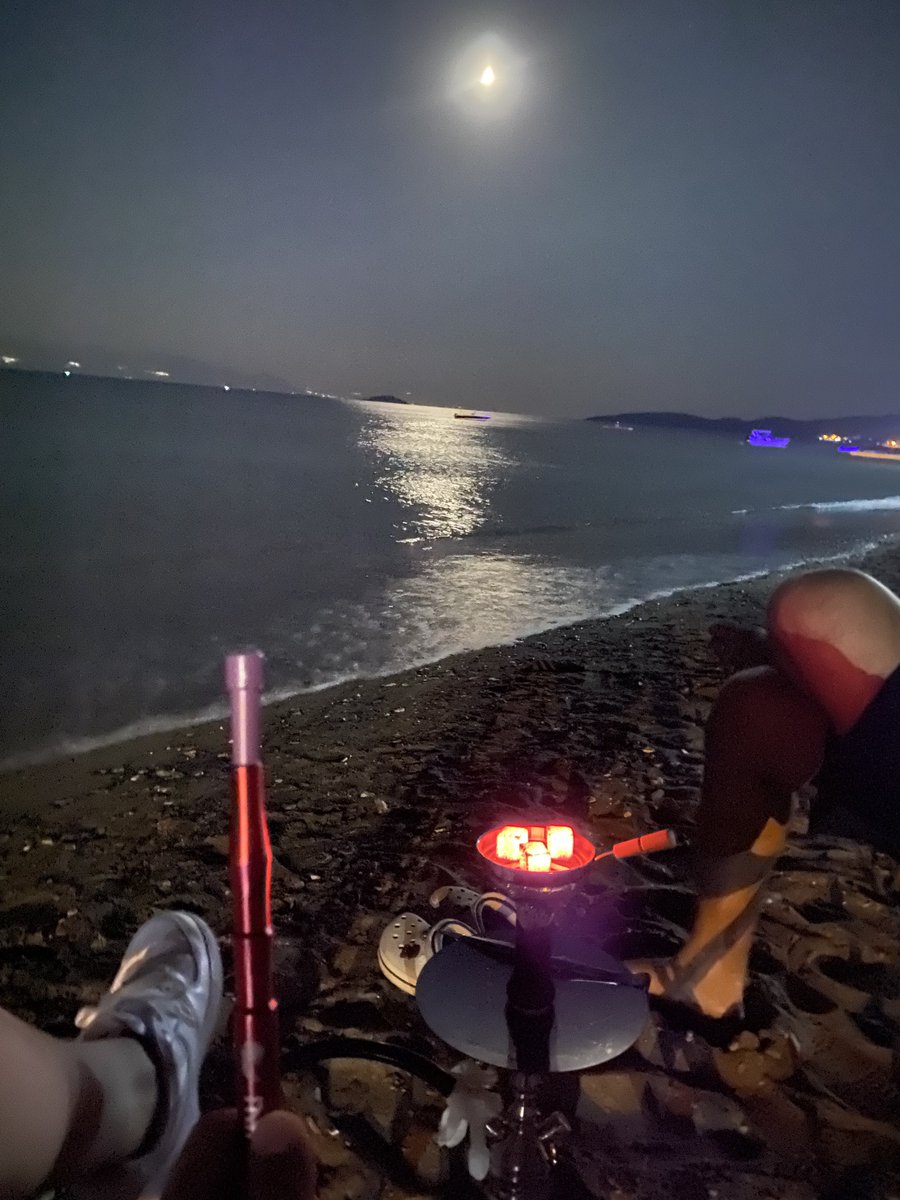 tuhaf bir gece (nargile benim fikrim değildi)