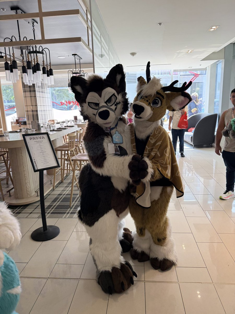 Look at this pretty boy!~
Glad to have met <a href="/TaruBleat/">Taru 🦌 🔜 AC, Canfur</a> 
#canfur2025