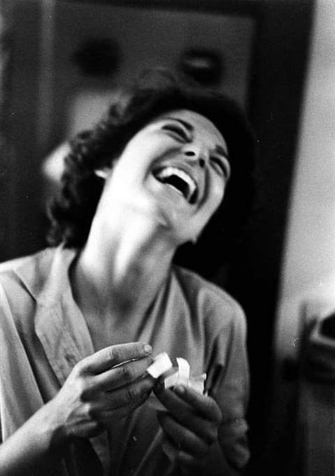 literlandweb1's tweet image. "Memoria selectiva para recordar lo bueno, prudencia lógica para no arruinar el presente, y optimismo desafiante para encarar el futuro".
Isabel Allende