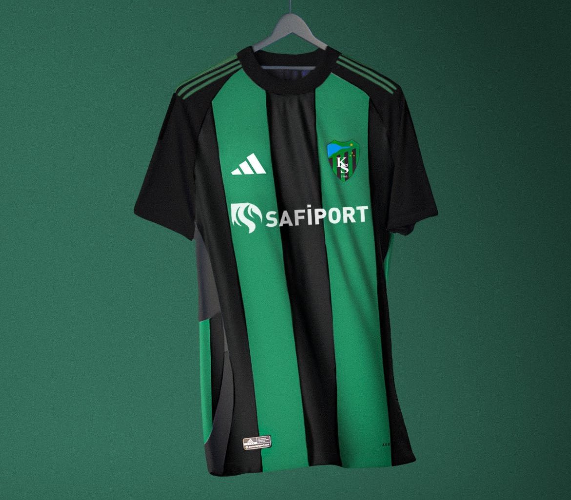 Kocaelisporumuzun yaptığı 100 milyon liralık sponsorluk anlaşmasını küçümseyenler olmuş. Arkadaşlar ülkemizde %45 gibi afaki bir oranda yıllık faiz getirisi varken hiç kimsenin elindeki sıcak parasını vermesini beklemeyin. 100 milyonun bugun senelik faizi 45 milyon lira ülkemizde