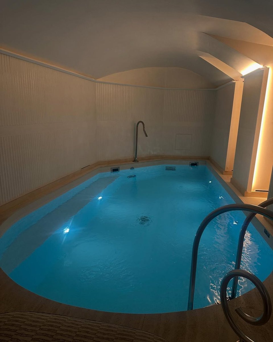 zoezhao88's tweet image. I remember staying here during a business trip this place was incredibly beautiful and peaceful. Sometimes work takes you to the most unexpected gems. Grateful for moments like these.&quot;
#BusinessTrip #TravelMemories #WorkAndWander #BeautifulStay #HiddenGem #HotelViews #TravelThrow