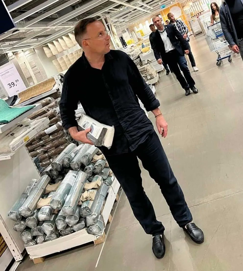 PolitycznymOkie's tweet image. Wstawiamy najlepsze zdjęcie z Andrzejem Dudą w roli głównej.

Ja zaczynam.