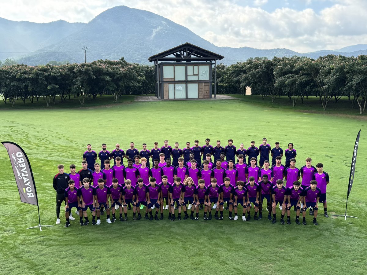 FC Barcelona - Masia (@fcbmasia) on Twitter photo ✔️ Punt i final a una setmana d’entrenaments a la Vall d’en Bas per als Juvenils A i B
🙌🏼 Gràcies per les facilitats, <a href="/Royalverd_tc/">Royalverd Training Center</a> !
#FCBMasia 💙❤️ ✔️ Punt i final a una setmana d’entrenaments a la Vall d’en Bas per als Juvenils A i B
🙌🏼 Gràcies per les facilitats, <a href="/Royalverd_tc/">Royalverd Training Center</a> !
#FCBMasia 💙❤️