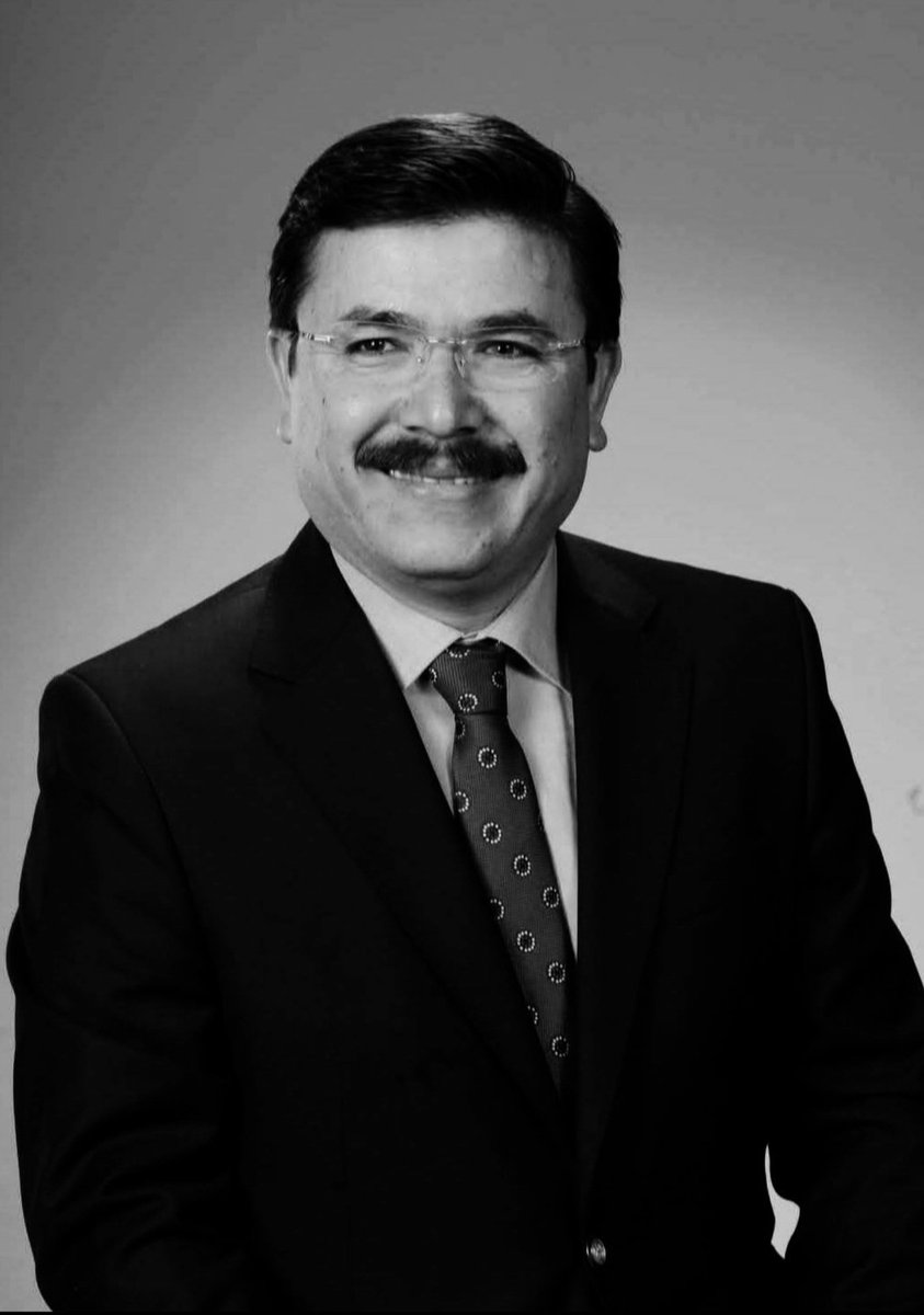 2008 yılından bu yana tanıdığım, birlikte aynı dava yolunda yürüdüğümüz, insanlığıyla çevresine örnek olan kıymetli dostum, abim Şaban İş’in elim bir trafik kazası sonucu vefat ettiğini derin bir üzüntüyle öğrendim.

Rabbim rahmetiyle muamele eylesin. Kederli ailesine ve