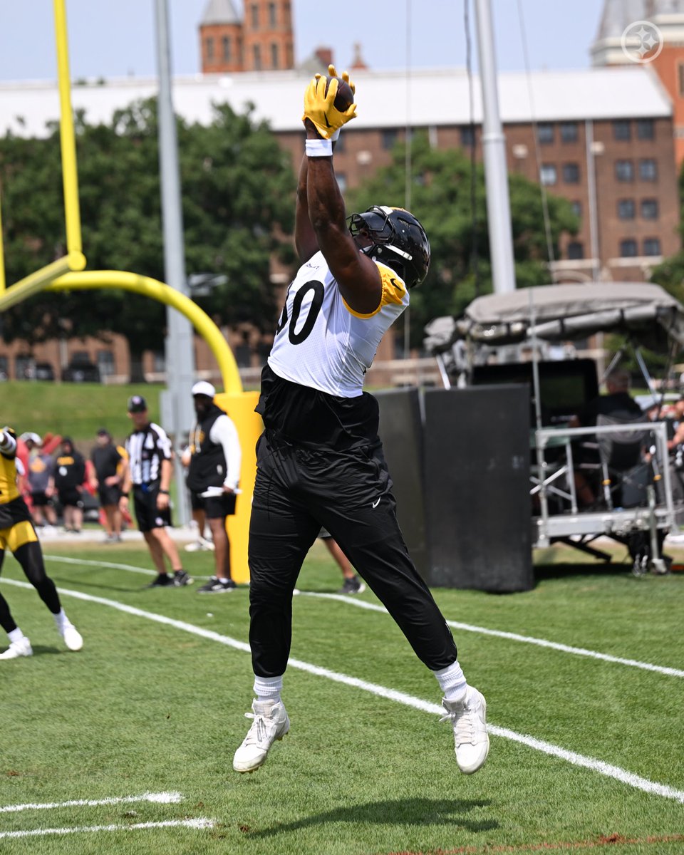 Making it look easy 🤣 <a href="/_Dwfootball11/">Darnell Washington</a>