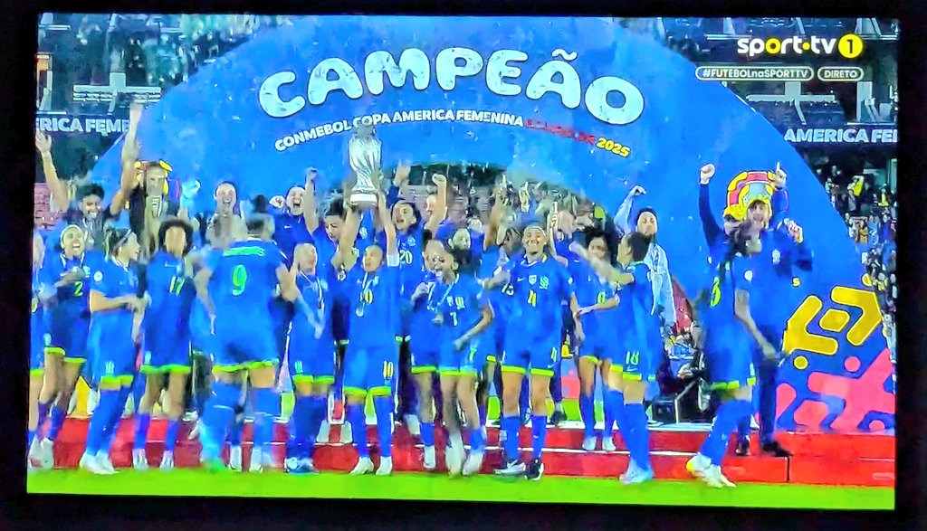 Alison Elías (@alaieg) on Twitter photo ¡Qué finales tuvimos este verano! 🔥⚽
<a href="/WEURO2025/">UEFA Women's EURO 2025</a>: Inglaterra venció a España en penales
<a href="/CAFwomen/">CAF Women’s Football</a>: Nigeria remontó 3‑2 a Marruecos
<a href="/CopaAmerica/">CONMEBOL Copa América™️</a>: Brasil gana a Colombia en penales
Partidazos, emoción, historia…
El fútbol femenino está viviendo su mejor momento. 🙌💥⚽ ¡Qué finales tuvimos este verano! 🔥⚽
<a href="/WEURO2025/">UEFA Women's EURO 2025</a>: Inglaterra venció a España en penales
<a href="/CAFwomen/">CAF Women’s Football</a>: Nigeria remontó 3‑2 a Marruecos
<a href="/CopaAmerica/">CONMEBOL Copa América™️</a>: Brasil gana a Colombia en penales
Partidazos, emoción, historia…
El fútbol femenino está viviendo su mejor momento. 🙌💥⚽