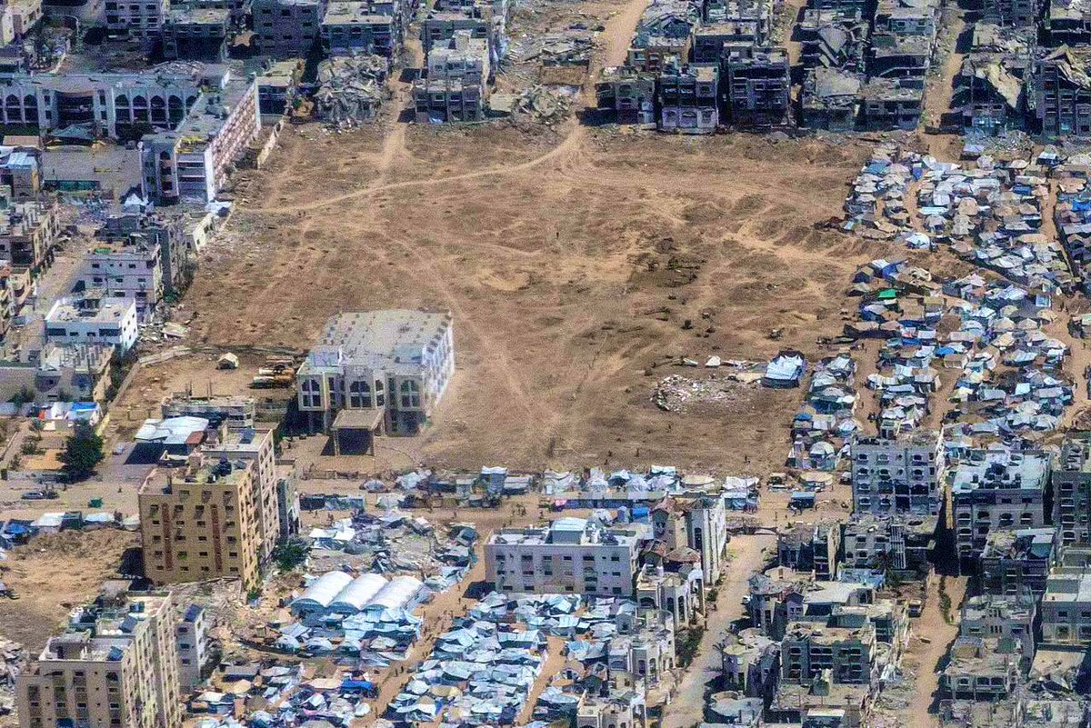dekoderist's tweet image. washington post, gazze’nin havadan çekilen son görüntülerini yayınladı. fotoğraflar, ürdün’e ait bir yardım uçağından çekildi.