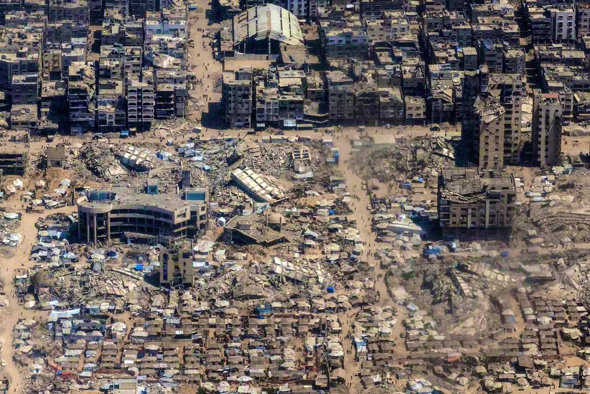 dekoderist's tweet image. washington post, gazze’nin havadan çekilen son görüntülerini yayınladı. fotoğraflar, ürdün’e ait bir yardım uçağından çekildi.