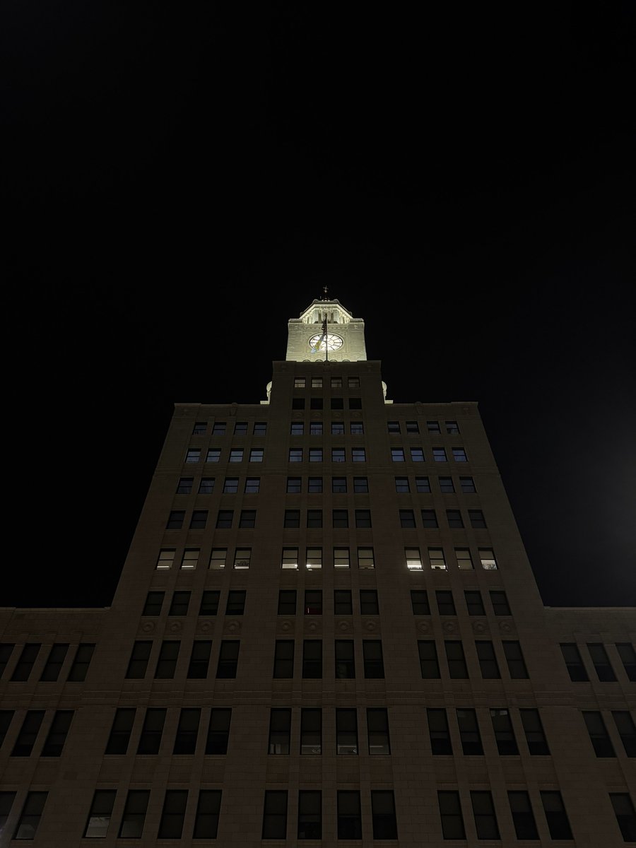 zeek_val's tweet image. ended top 8 @ philly lan w/ @BlueOtterGG :(

2-1 Team Evictix Red
1-2 Nightblood Gaming