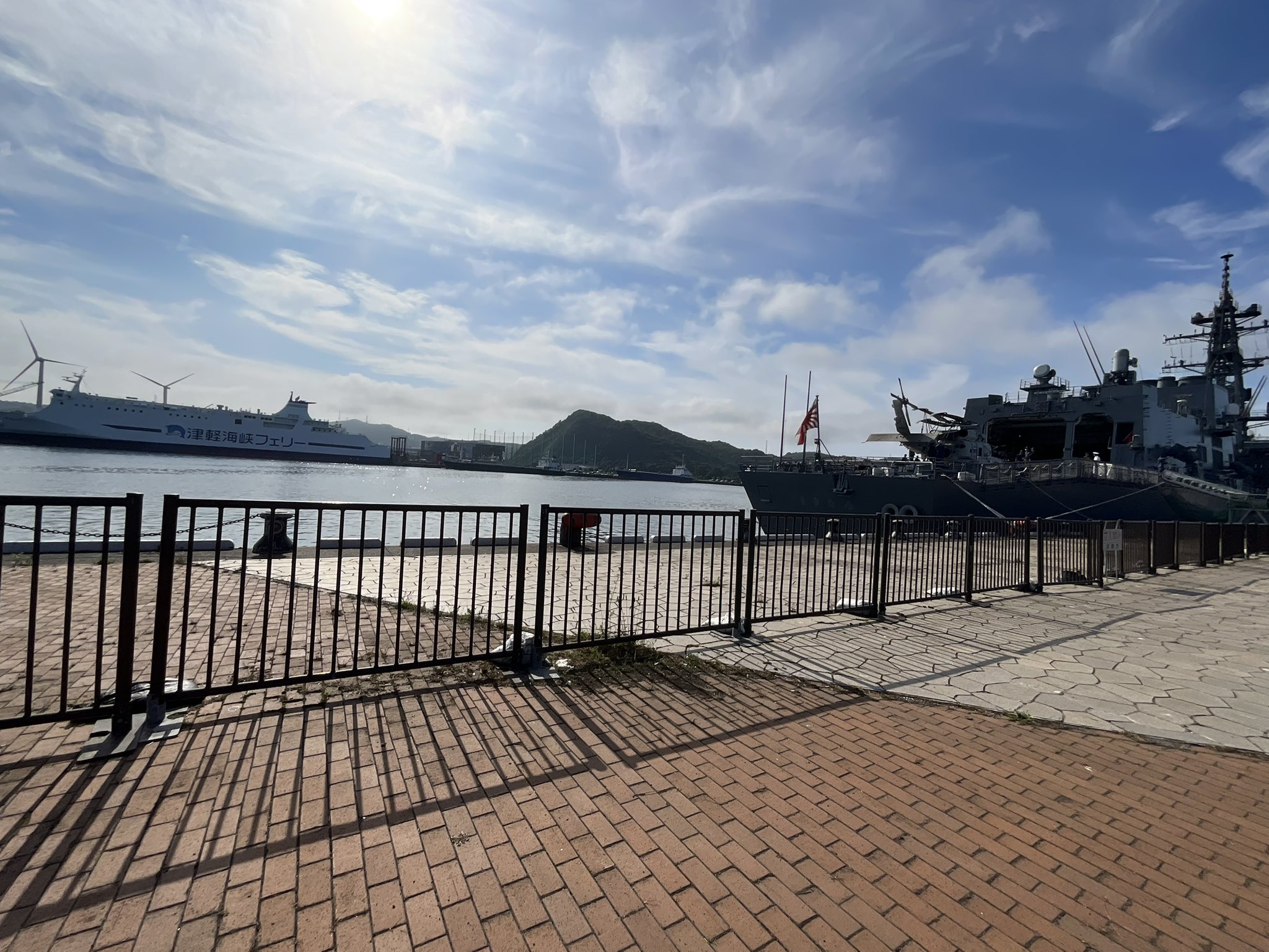トレーナー　H2 ふしぎな島のフローネ トレーナー H2 ふしぎな島のフローネ