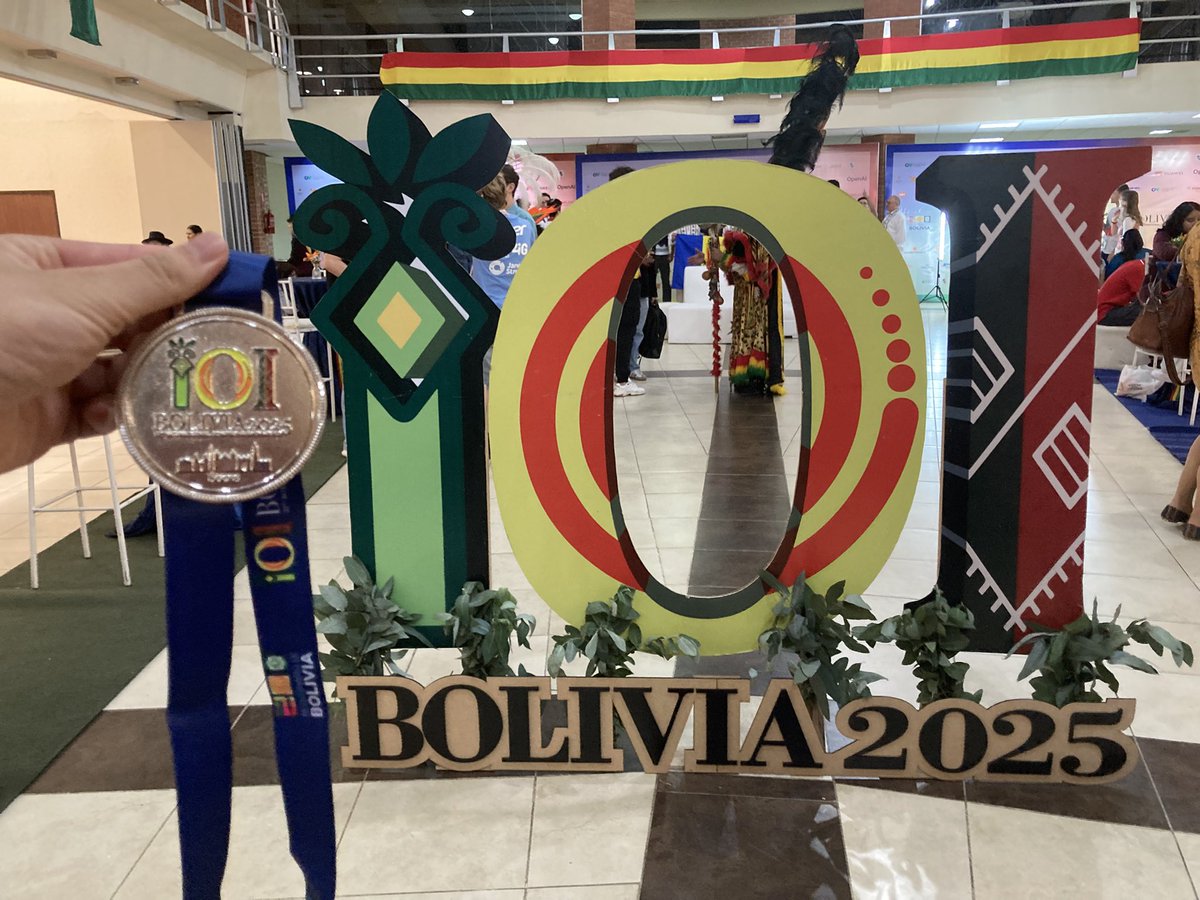 第37回国際情報オリンピック(IOI2025)ボリビア大会にて銀メダルを獲得しました🥈

応援してくれた方々、友人や家族そして団長団の皆さん本当にありがとうございました！！