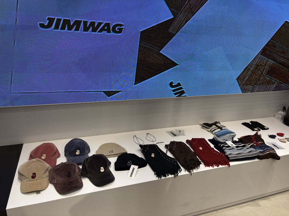 ずっっっと行ってみたかったJIMWAGのSHOWROOM初めて行ってきた✌️
JIMWAGの空間オシャレすぎて🤦‍♀️
見たり、試着したりできて欲しいもの買えて、行ってよかった☺️❤️‍🔥

#JIMWAG