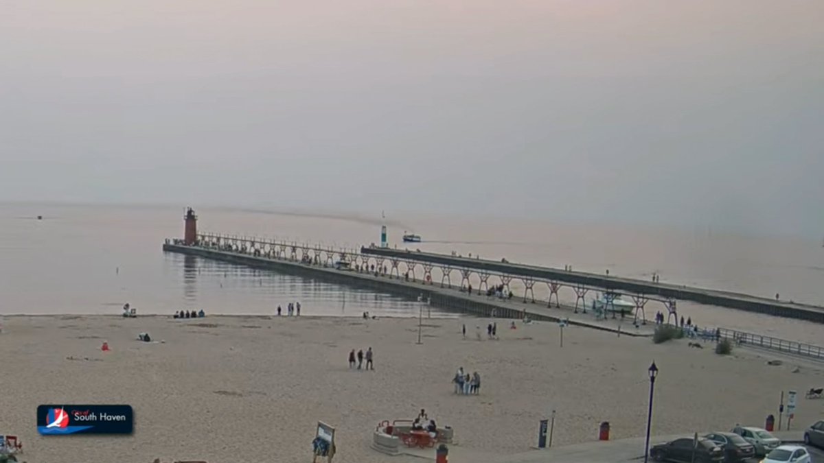 Not much of a sunset tonight in South Haven as smoke continues to wash out our skies. #MIwx