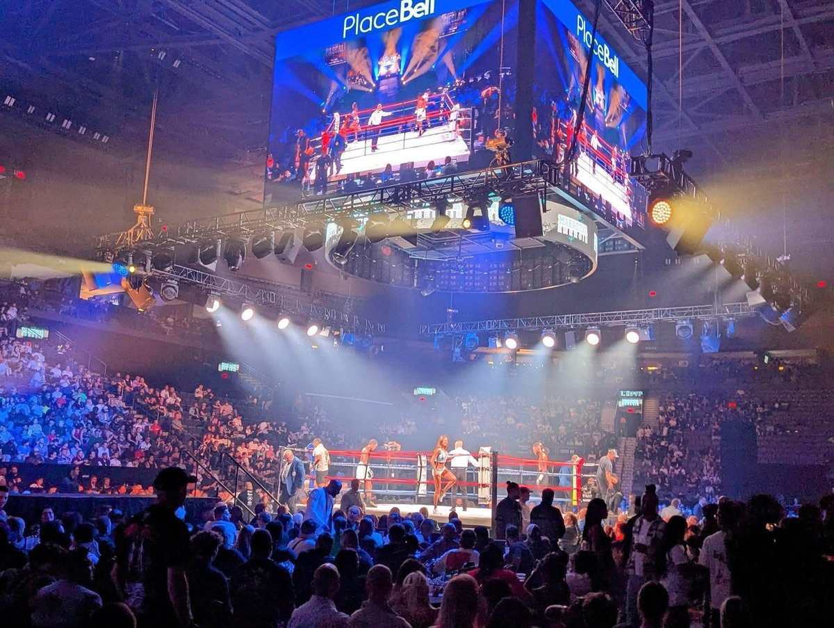 MpondaKalunga's tweet photo. Definitely my favourite image from the night. In my element #fightnight #mpondakalunga #placebell https://t.co/oERHyBnZbp