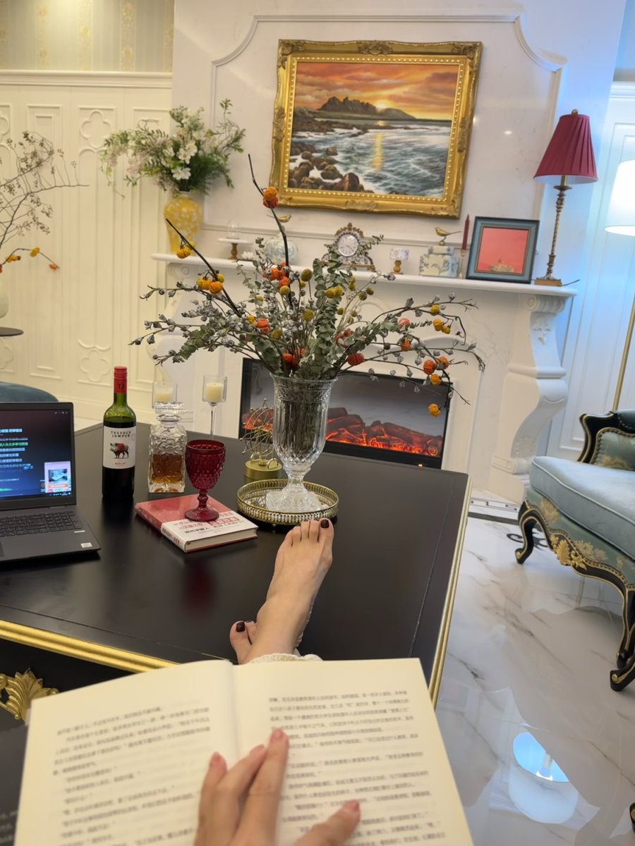 Noelsxarson's tweet image. 週末はのんびり本を読んだり、音楽を聴いたりしようね〜📖📷リラックスした時間を過ごしてね📷 ☺️