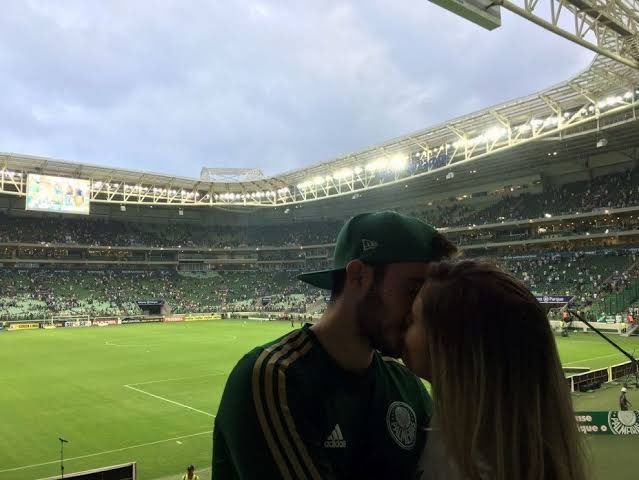 - sonhei com você
- e como foi?

o sonho: