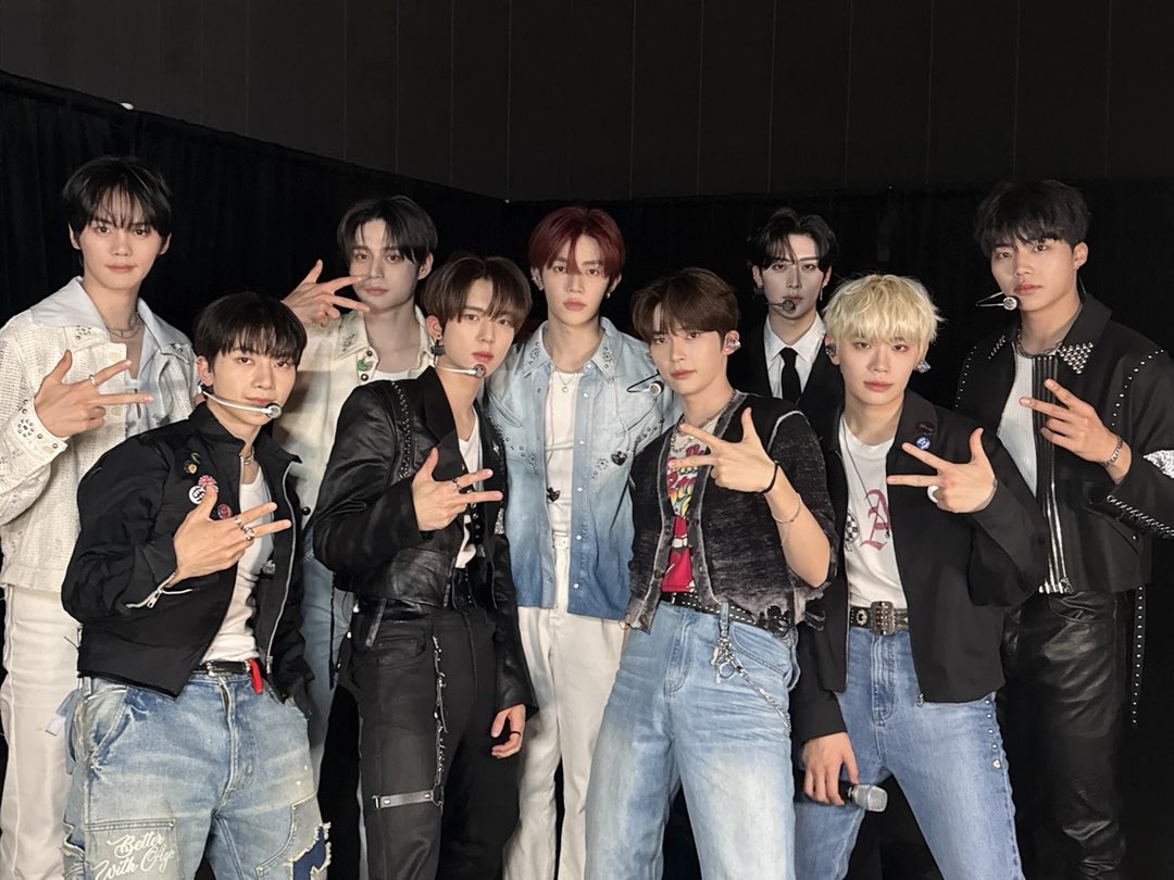 _𝗭𝗘𝗥𝗢𝗙𝗢𝗖𝗨𝗦

오늘도 세상을 향해 외치는
˗ˋˏ ZB1 사랑해.ᐟ ˎˊ˗
 
#ZEROBASEONE #ZB1 #제로베이스원