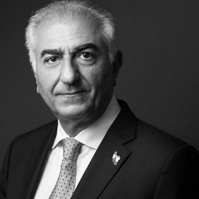 بد کردیم با این خاندان 
باید جبران کنیم 
تنها امیدم هست 
تو این ۴ سال خواب و زندگی نداشتم
من تا آخرین نفس میجنگم برات 
برای روزی که برگردی ایران