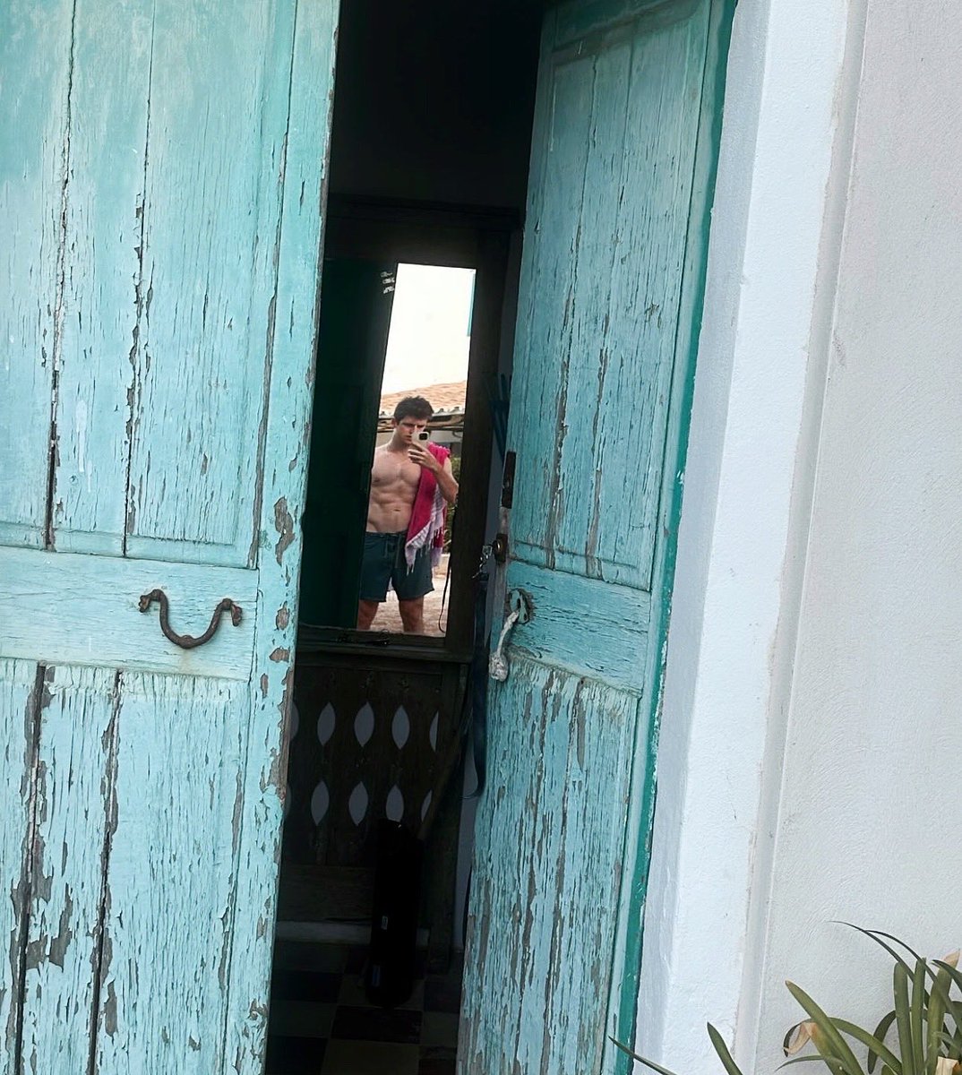 xfuriouxbxy's tweet image. ▬▬▬▬▬▬     𝙄𝙂 𝙋𝙊𝙎𝙏. 
                   ⤷ xғᴜʀɪᴏᴜxʙxʏ
          
            ❛ Foto post-cumpleaños  ❜

                #FreeRol #SexRol