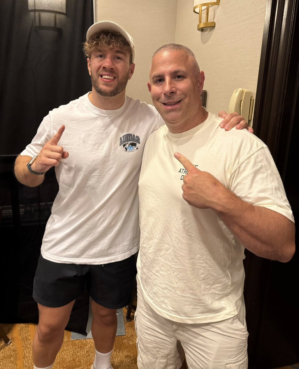 IANdrewDiceClay's tweet image. Fucks sake.