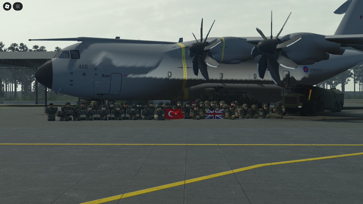 PARAsRoblox's tweet image. 🇬🇧🇹🇷Tonight members of The Parachute Regiment conducted a joint air assault with Turkish forces in the Polovia region, both forces were successful in eliminating all OPFOR members and were able to provide aid to wounded soldiers. These events are crucial for both groups.