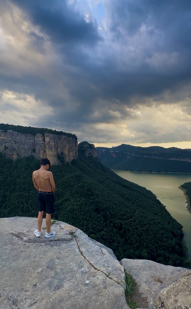 crr4zy (@crr4zyfn) on Twitter photo 