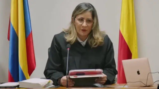 fernandobalda's tweet photo. Mañana a las 08h00 diré algo crucial sobre la espuria sentencia contra el ex Pdte. @AlvaroUribeVel. 

Agárrense en Casa de Nariño: no quedará piedra sobre piedra de su ignominia.

📻 Pueden escucharme en vivo online, en: https://t.co/8gtlUdcZ87

🔊 o en el dial 790 AM – #Colombia https://t.co/mi6I6GnlDM