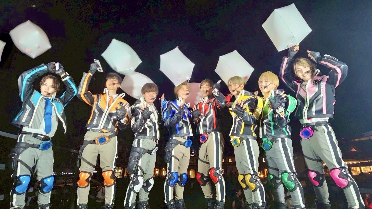 特撮 ZARIGANI BOYZ 特撮Boyz | 目指せ!!世界のヒーローアイドル!!