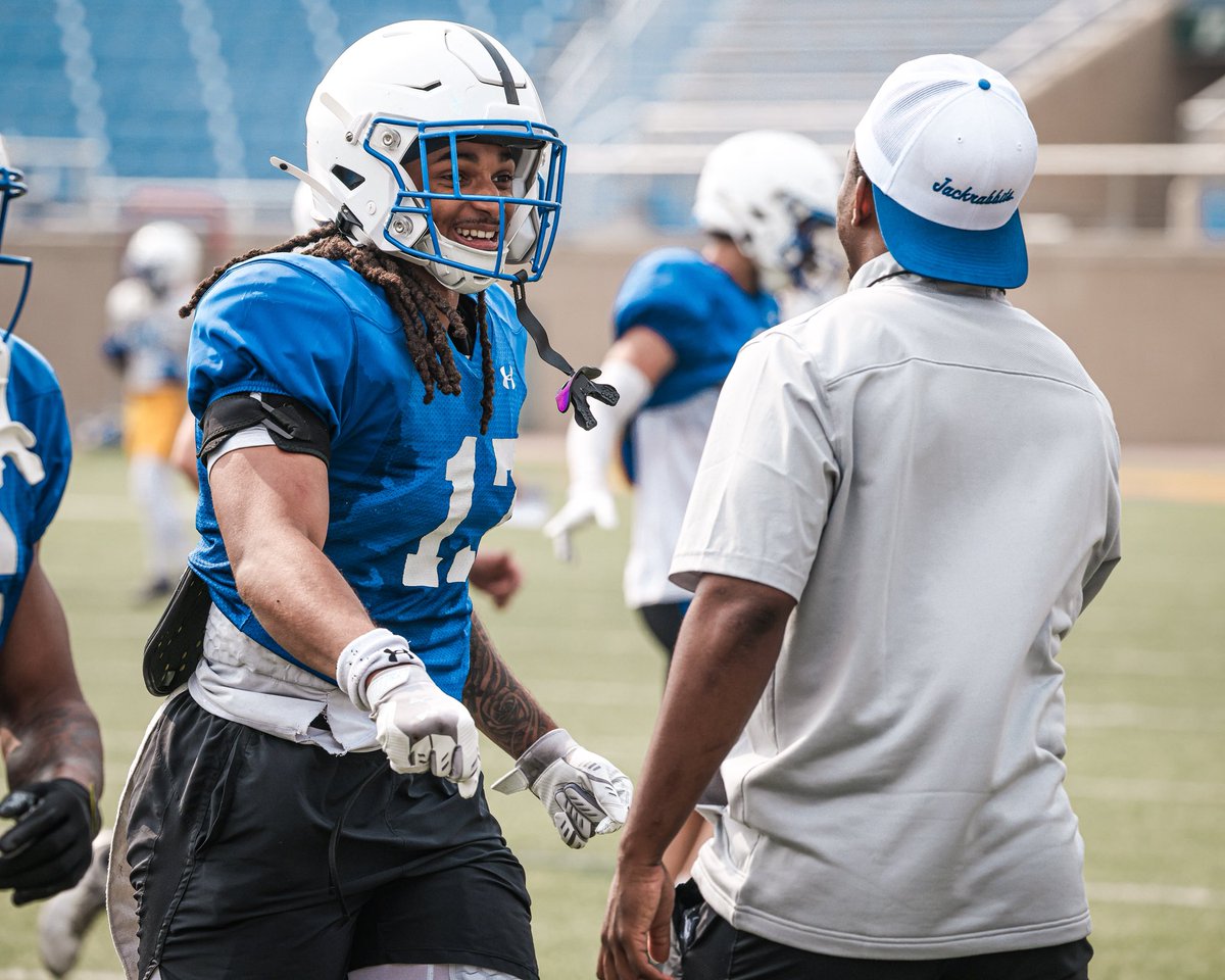 My sleeps been hittin different lately, cause these dreams comin true 🎭

#jucoproduct