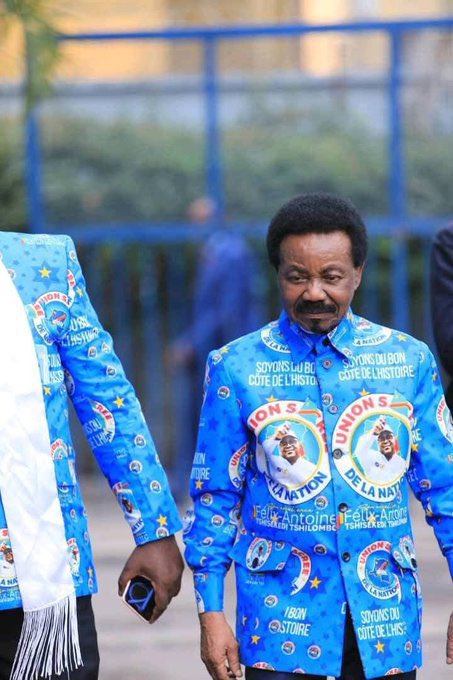 TimTshao2015's tweet image. #DE_MOBUTU_À_TSHISEKEDI
Il s&apos;agit des appartements d&apos;un même immeuble. Étienne Tshisekedi était le premier fervent #Mobutiste.
Rien d&apos;étonnant de voir son fils @fatshi13_ sur les traces de ses parents. Aucune vision ni ambitions de grandeur pour la RDC.Ça va s&apos;arrêter d&apos;ici-là.