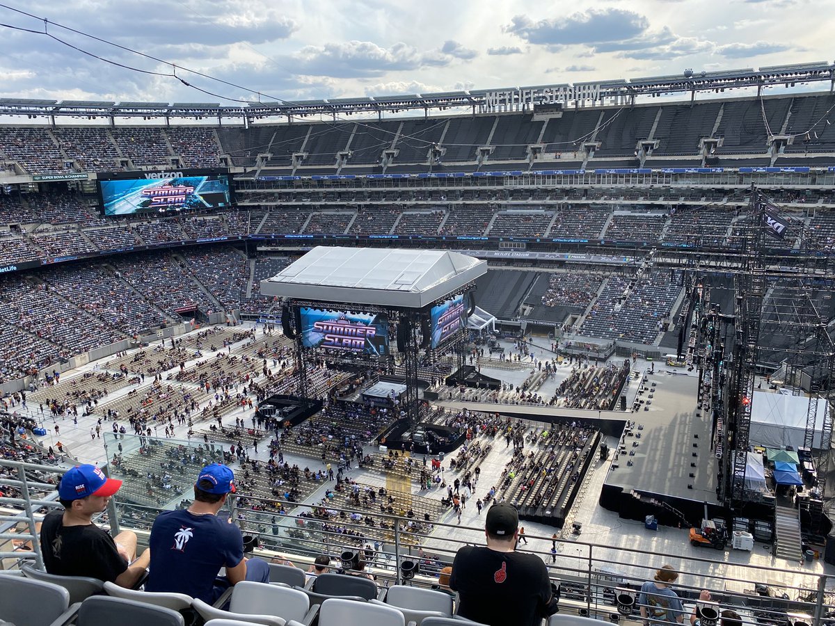 Ready for night one!!! With my daughter for #SummSlam  at <a href="/MetLifeStadium/">MetLife Stadium</a> <a href="/SummerSlam/">WWE SummerSlam</a>