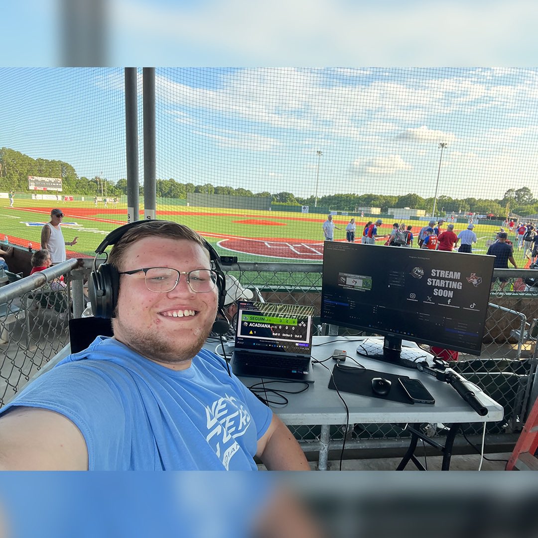ZacBergerKNOE's tweet photo. WHAT A SUMMER!!
Could not have had more of a fun time interning for the @CaneCuttersBB this summer! From falling in love with Play-by-Play, to my “Cuttin Up” interviews to a whole new group of friends, Fabacher Field was the place to be!! #CutUp https://t.co/fkGkxehc0q