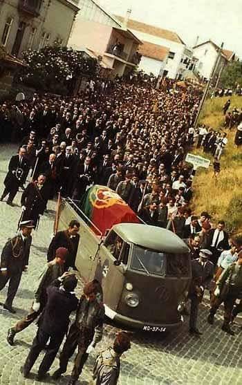 O funeral de uma Nação.