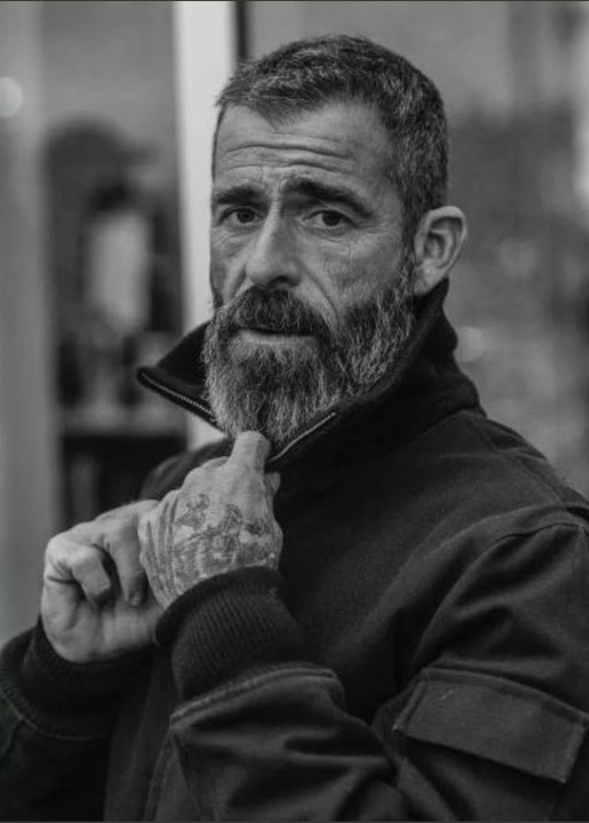 لا تنفاش ولا عفاش ولا نكف الحباري ولا نكف ابو شوراب حرام انه نكف آبرهام جولان …
ولكن

جولان يعرفنا
وترامب عارفنا
والنتن يعرفنا
وسلمان عارف وابنه اعرف بنا ومثله زايد واولادة اشد عرف ومعرفه بنا وببآسنا وبطشنا
فوالله لنجعلها حرباً لا تبقي ولاتذر لا ارامكوا ولا ابراج دبي عنها ببعيد