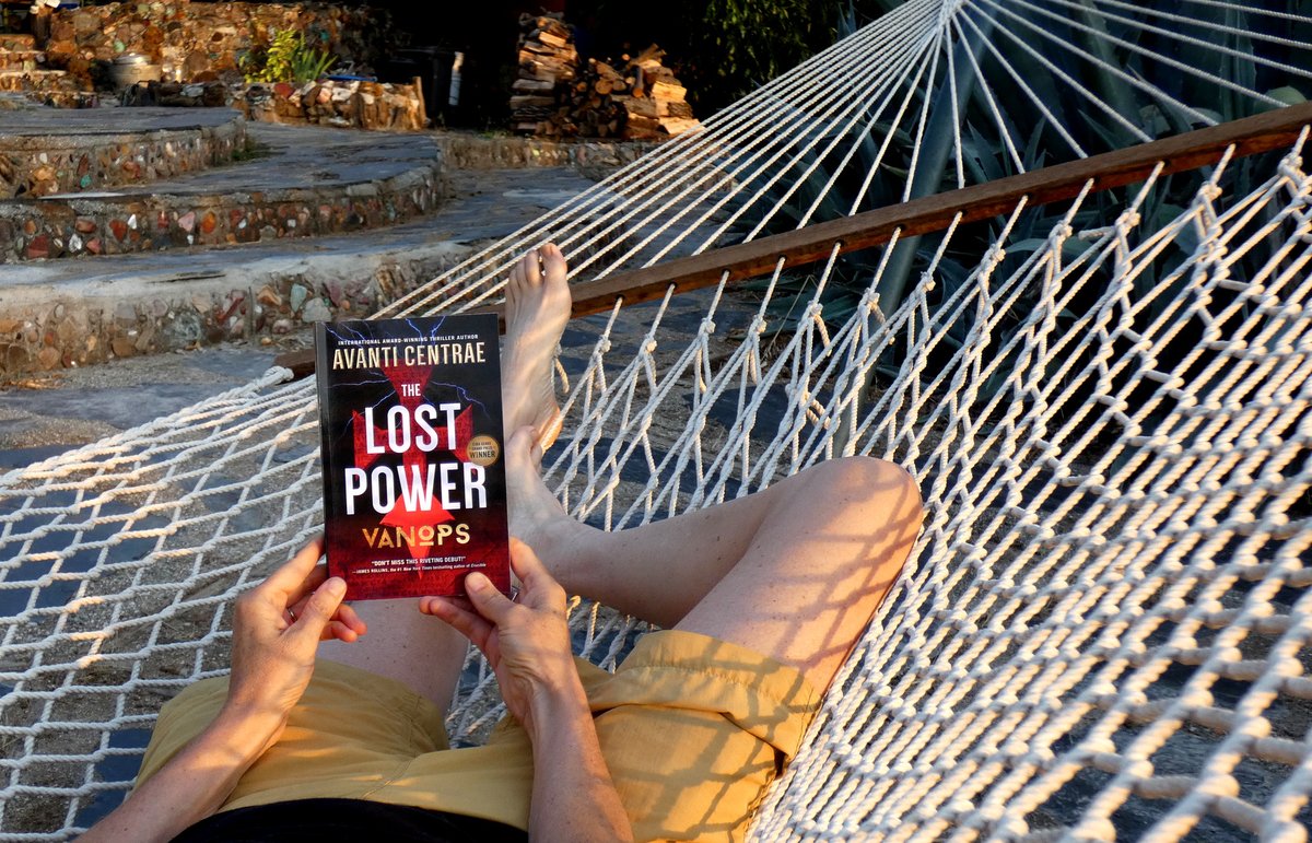 avanticentrae's tweet photo. Need to get away?
https://t.co/dUIFHgzZbZ
#books, #booksarelife,
#booksbooksbooks, #greatread, #hardcover,#mysteries,#readerlove #bookreviews, #crimenovel #Novel, #books, #BookWorm, #amreading, #currentlyreading, #writerslife, #travel https://t.co/C06mnMMno6