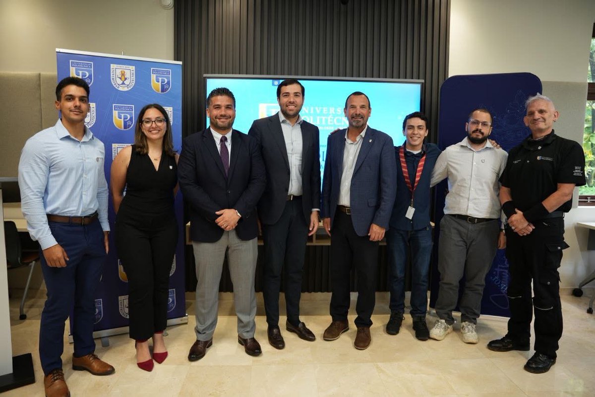 saludycultura's tweet image. #DepartamentodeDesarrolloEconómico y #UniversidadPolitécnica se alían para desarrollar un #mapainteractivo del ecosistema logístico de P.R.
Centralizará datos de infraestructura, rutas y operadores para facilitar decisiones, impulsar la competitividad y fomentar el talento local