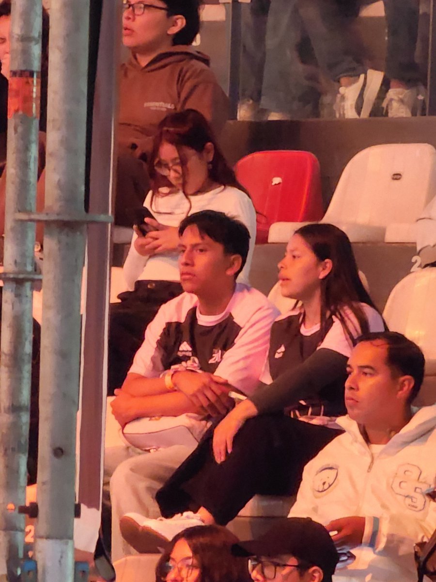 itsdy_21's tweet image. Pareja gatchurra con sus politos de Zully tu pro!!😻

#teamzully
#lanocheesdezully 
#LaNocheDorada